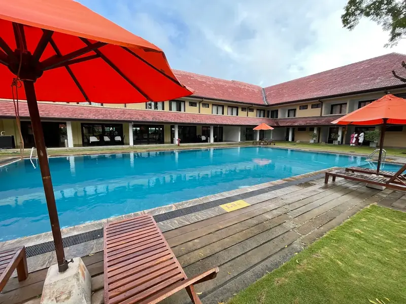 Rajarata Hotel swimming pool courtyard in Anuradhapura